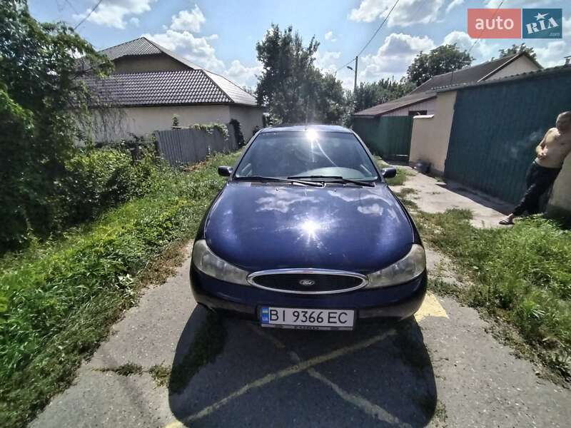 Ford Mondeo 2000