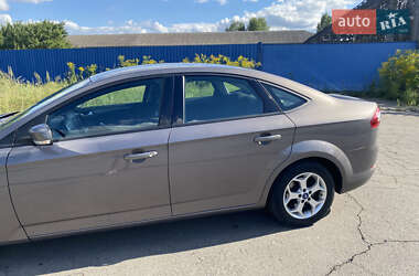 Седан Ford Mondeo 2011 в 