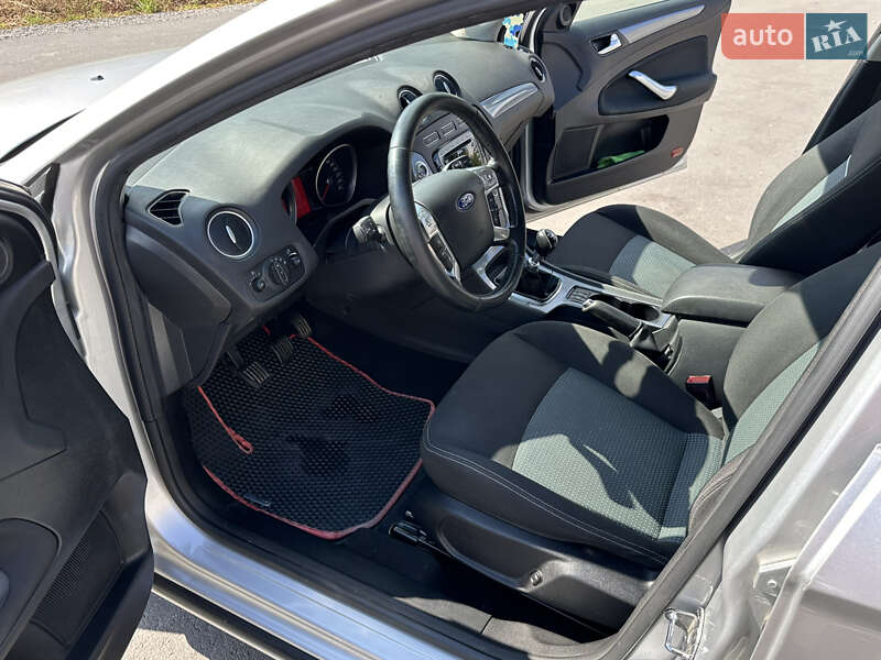 Универсал Ford Mondeo 2013 в Ужгороде