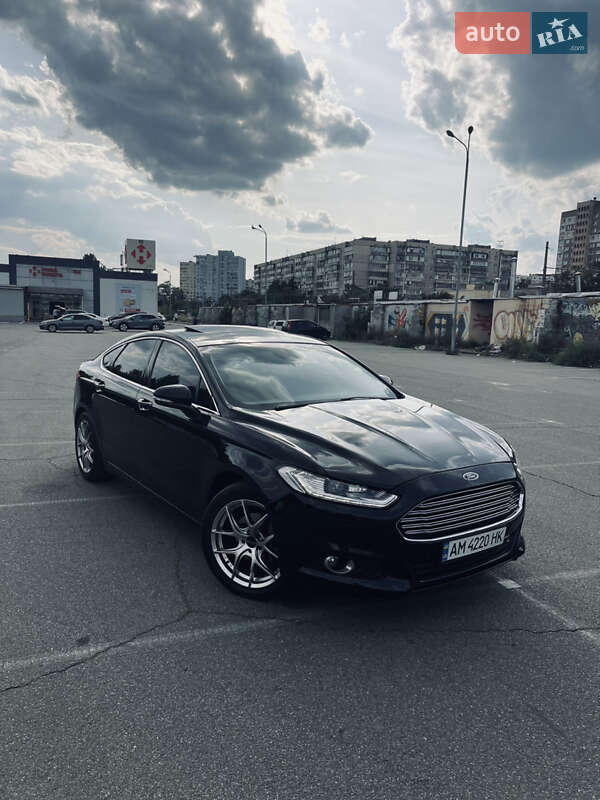 Седан Ford Mondeo 2016 в 