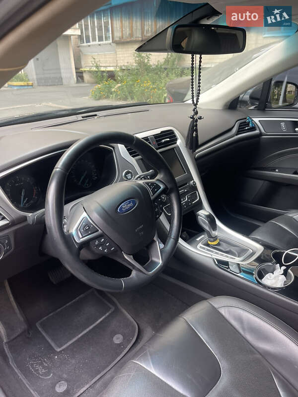 Седан Ford Mondeo 2016 в Киеве