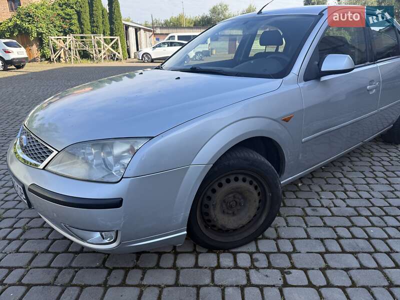 Лифтбек Ford Mondeo 2002 в Шептицькому