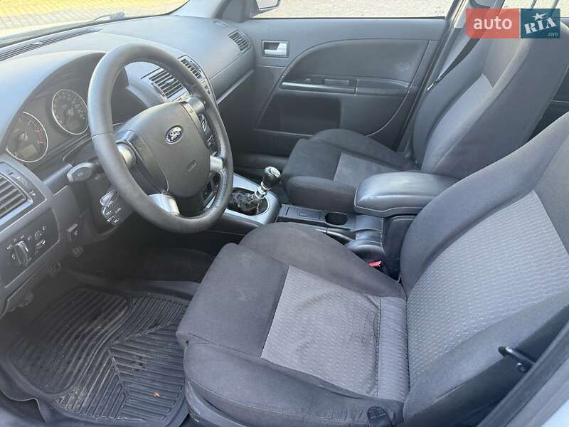 Лифтбек Ford Mondeo 2002 в Шептицькому