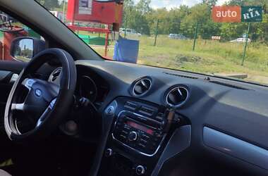 Лифтбек Ford Mondeo 2013 в 