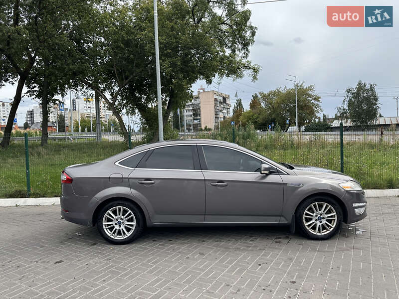 Седан Ford Mondeo 2011 в Киеве