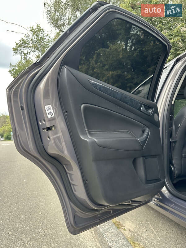 Седан Ford Mondeo 2011 в Киеве