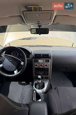 Седан Ford Mondeo 2002 в 