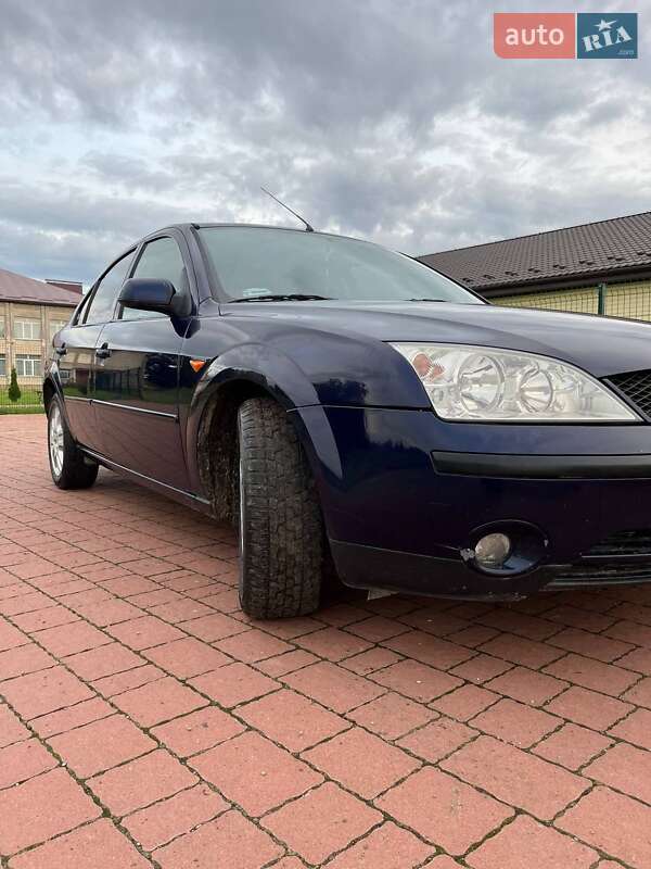 Седан Ford Mondeo 2002 в Стрые
