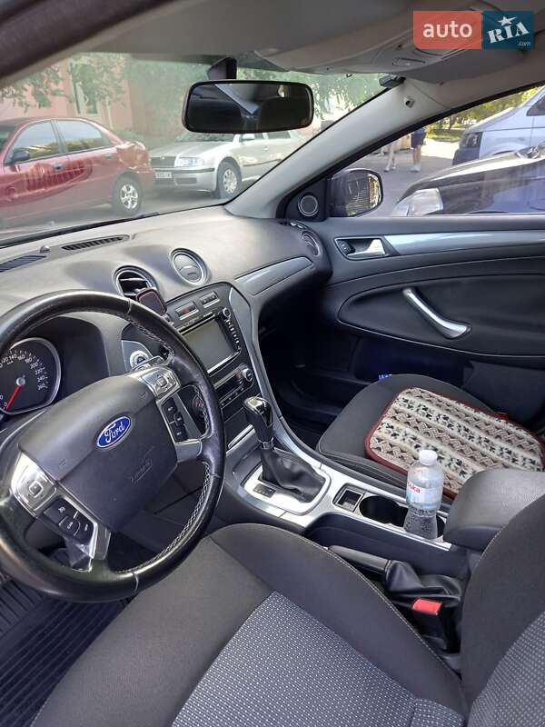 Седан Ford Mondeo 2011 в Киеве