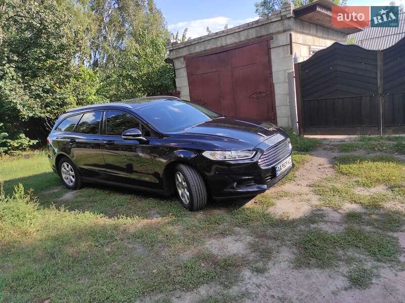 Седан Ford Mondeo 2015 в Лебедине