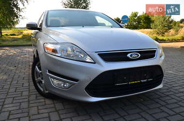 Седан Ford Mondeo 2013 в 