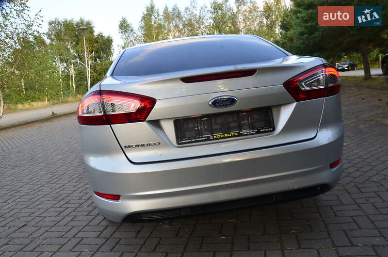 Седан Ford Mondeo 2013 в Дрогобыче
