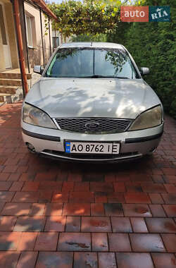 Седан Ford Mondeo 2002 в 