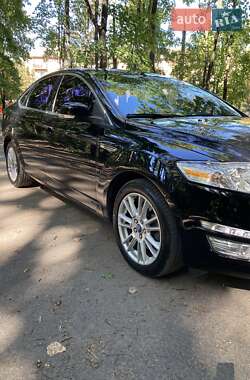 Седан Ford Mondeo 2011 в 