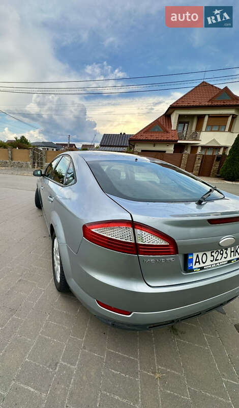 Лифтбек Ford Mondeo 2008 в Ужгороде