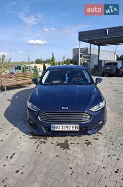 Лифтбек Ford Mondeo 2015 в 