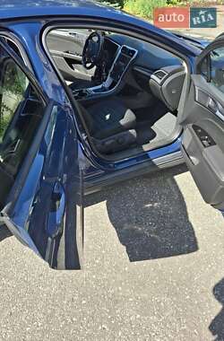 Лифтбек Ford Mondeo 2015 в 
