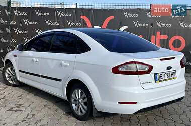 Седан Ford Mondeo 2012 в 