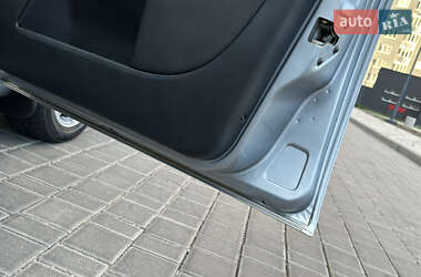 Седан Ford Mondeo 2005 в 
