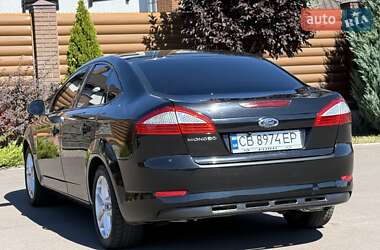 Седан Ford Mondeo 2010 в 