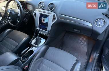 Седан Ford Mondeo 2010 в 