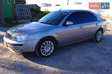 Ліфтбек Ford Mondeo 2003 в Гайсину