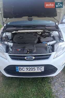 Седан Ford Mondeo 2012 в 