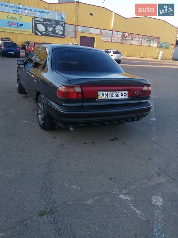 Седан Ford Mondeo 1993 в Житомире