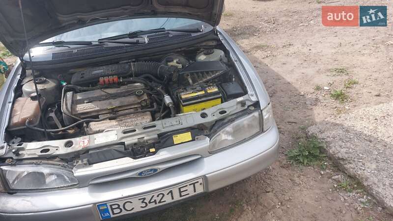 Універсал Ford Mondeo 1996 в Львові