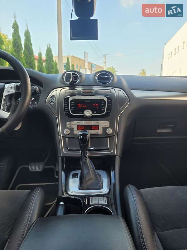 Седан Ford Mondeo 2010 в Львове