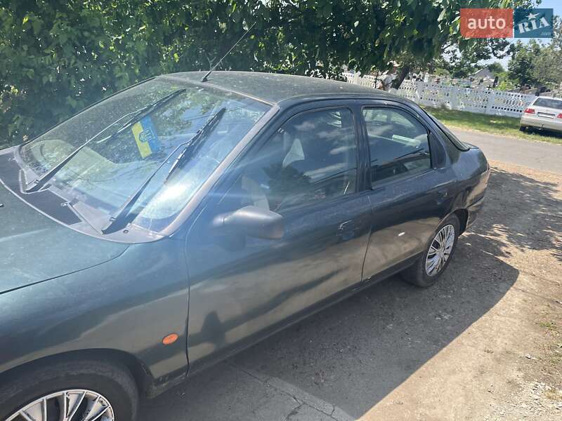 Седан Ford Mondeo 1993 в Беляевке