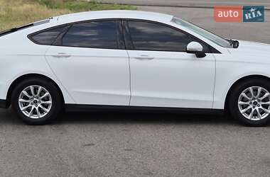 Седан Ford Mondeo 2016 в 