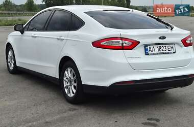 Седан Ford Mondeo 2016 в 