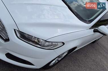 Седан Ford Mondeo 2016 в 