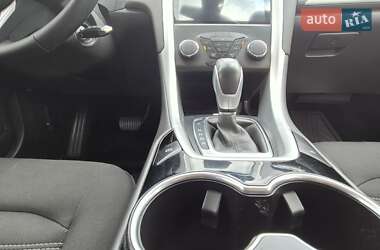 Седан Ford Mondeo 2016 в 