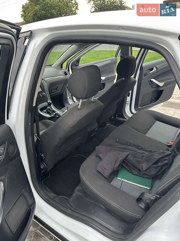 Лифтбек Ford Mondeo 2013 в Николаеве