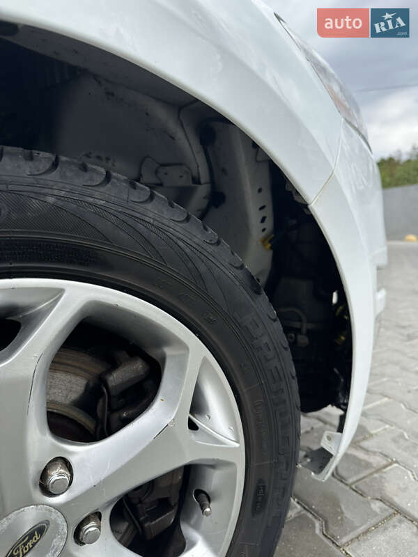 Лифтбек Ford Mondeo 2013 в Николаеве