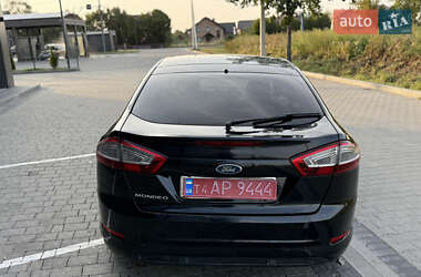 Седан Ford Mondeo 2011 в 