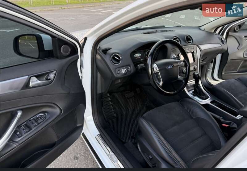 Седан Ford Mondeo 2011 в Житомирі