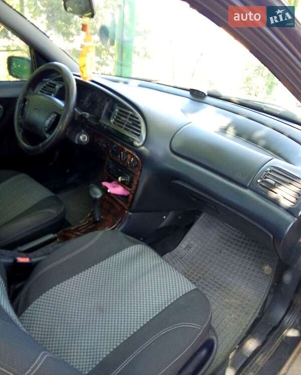 Седан Ford Mondeo 1994 в Роздільній