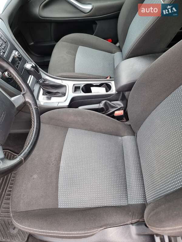 Лифтбек Ford Mondeo 2013 в Гайсине