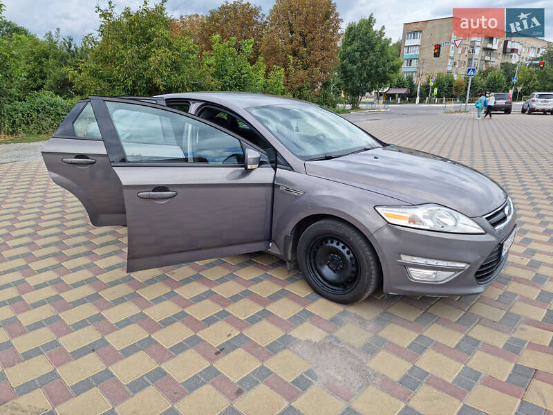 Лифтбек Ford Mondeo 2013 в Гайсине