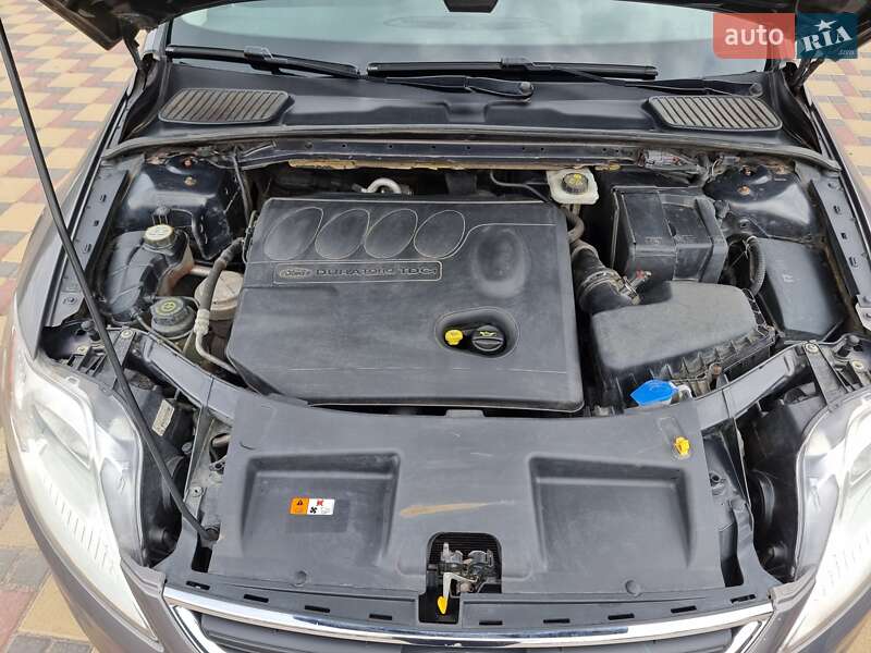 Лифтбек Ford Mondeo 2013 в Гайсине