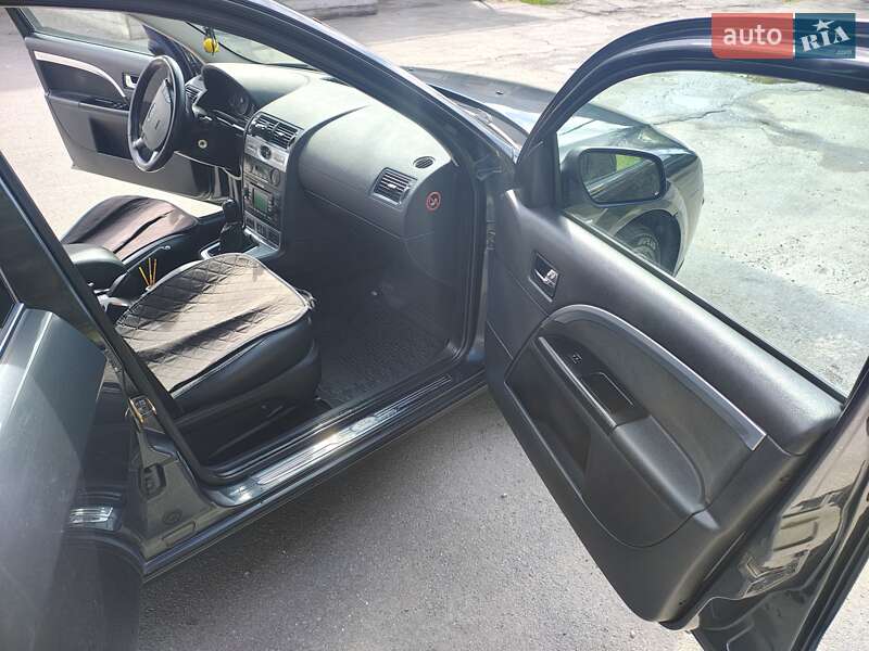 Ліфтбек Ford Mondeo 2006 в Шепетівці фото 12 Ліфтбек Ford Mondeo 2006 в Шепетівці