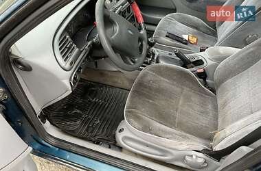 Лифтбек Ford Mondeo 1993 в 