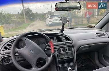 Лифтбек Ford Mondeo 1993 в 