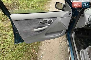 Лифтбек Ford Mondeo 1993 в 