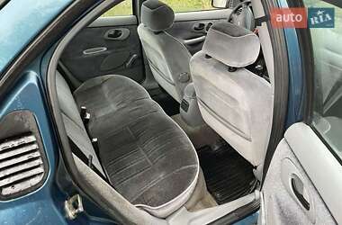 Лифтбек Ford Mondeo 1993 в 