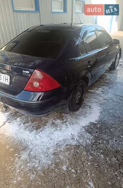 Седан Ford Mondeo 2004 в 