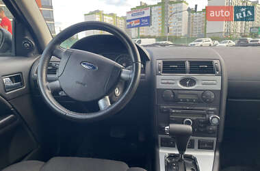 Седан Ford Mondeo 2005 в 